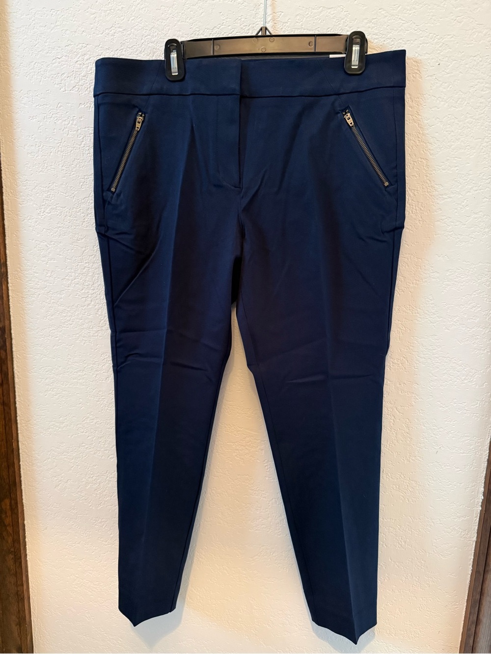 LOFT Women's Navy Zip-Pocket Tapered Pants